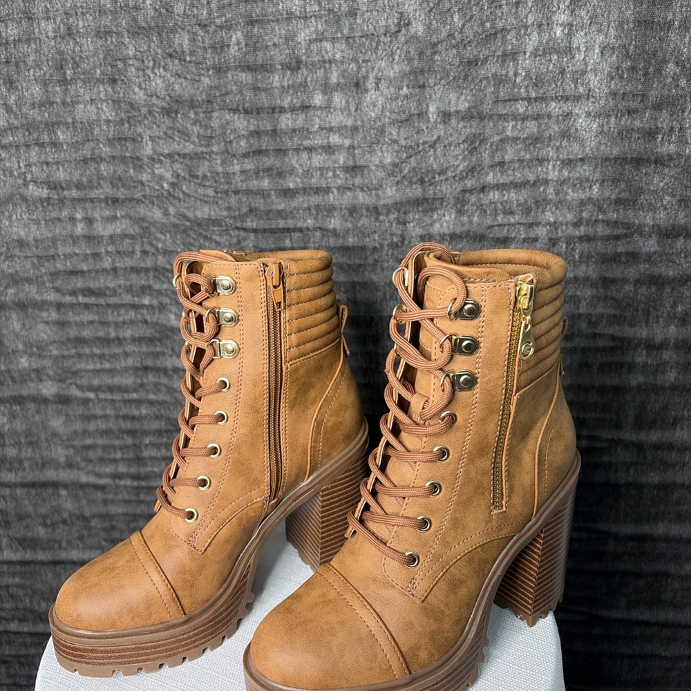 GBG Los Angeles Brown Lace Up Ankle Boots Women’s 5.5 Block Heel(B109)✨